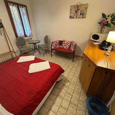 Hotel The Wolf House à Venise Extérieur photo