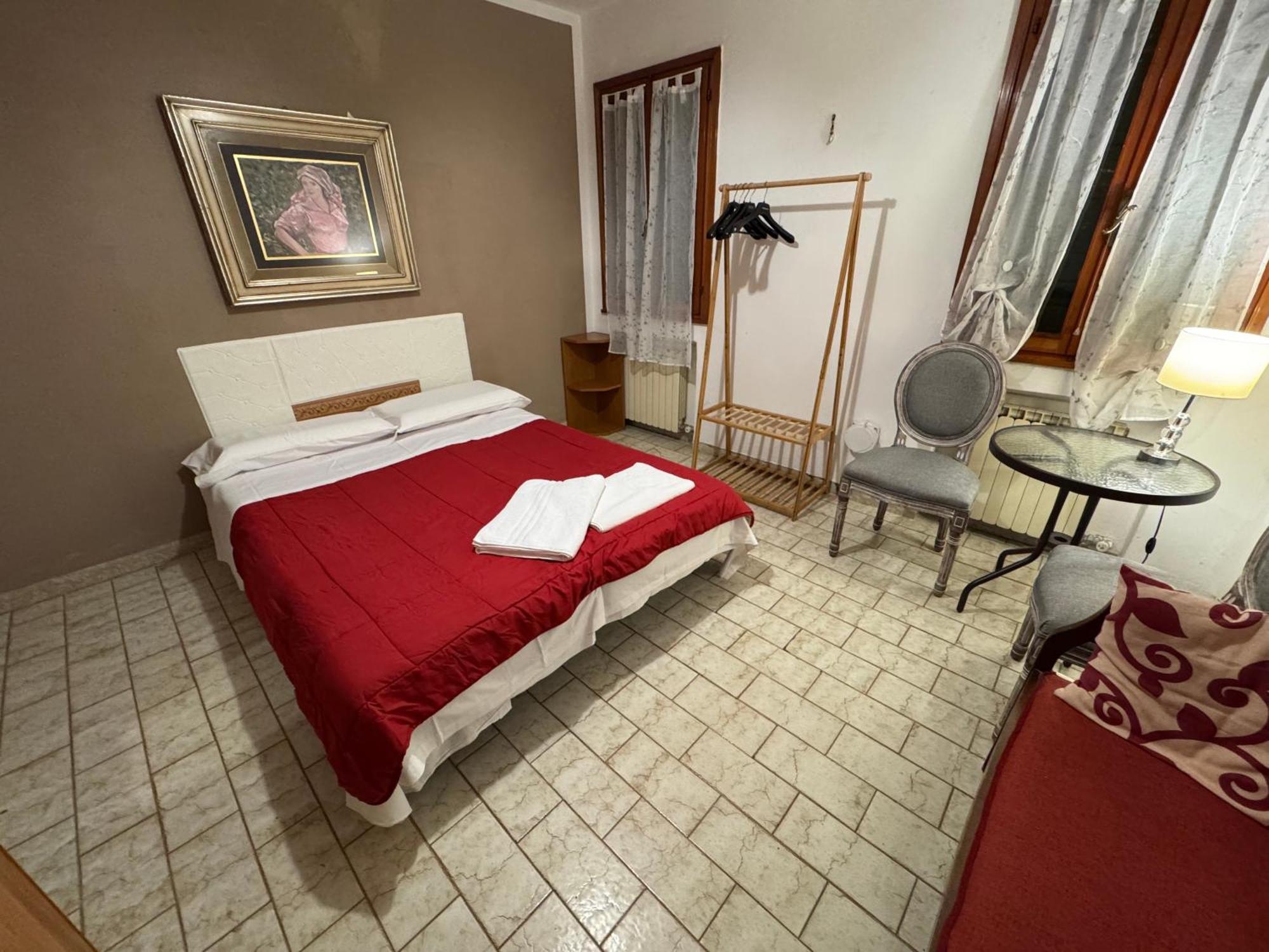 Hotel The Wolf House à Venise Extérieur photo